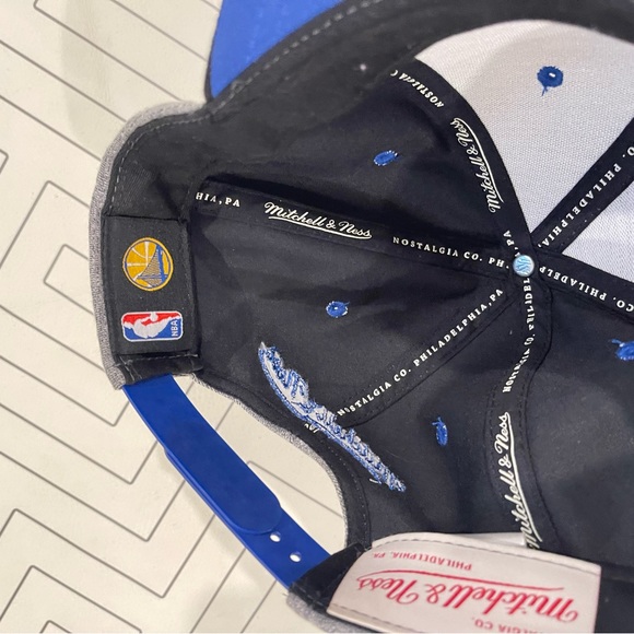 New Mitchell & Ness Golden State Warriors Snapback Hat - Picture 9 of 11